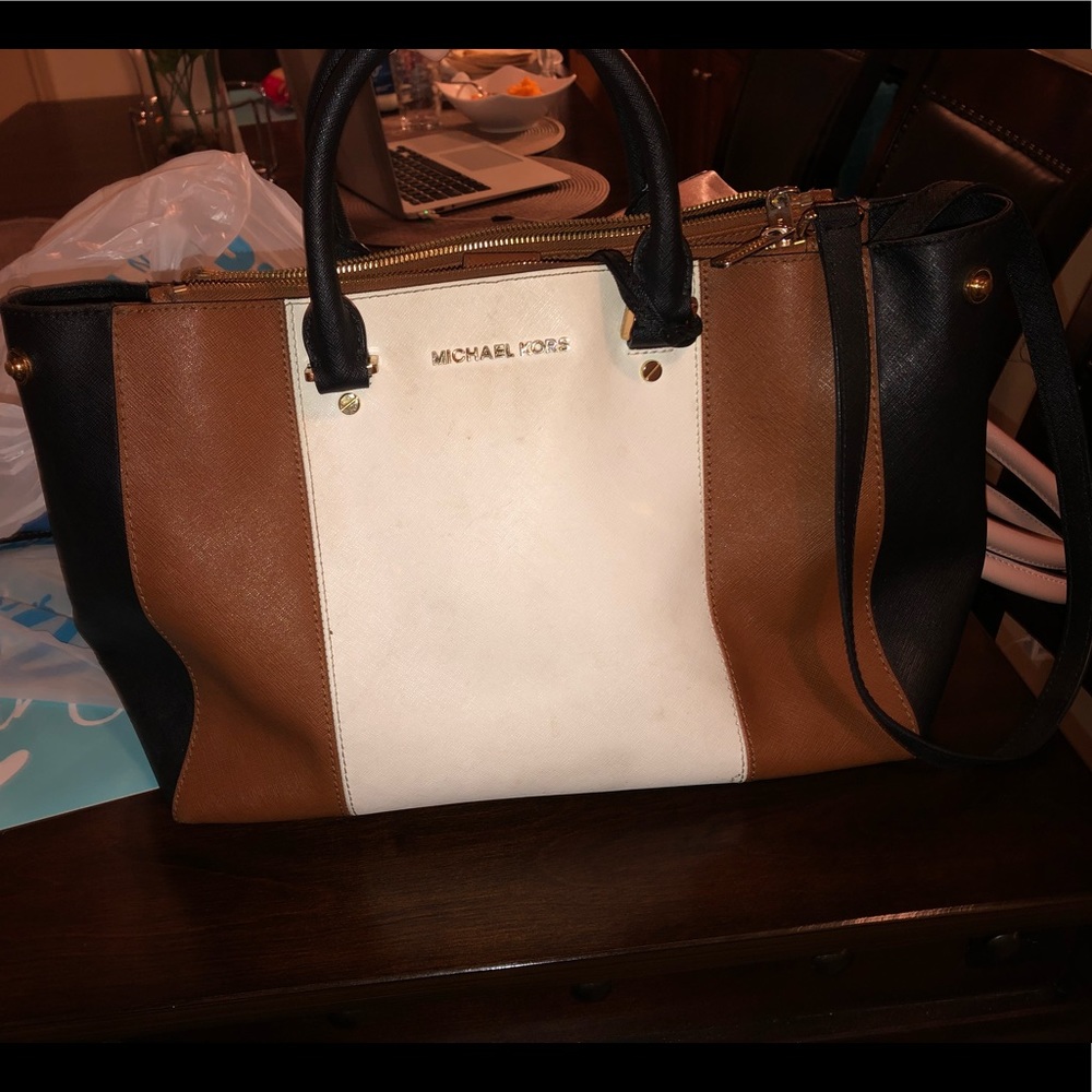 Michael Kors purse. Used but very good condition